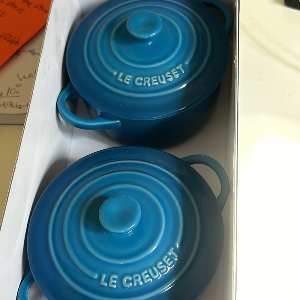 Last one !! Le Creuset Mini Round Cocottes NWT Marseille Blue 8 oz with lids x1 - Picture 4 of 11